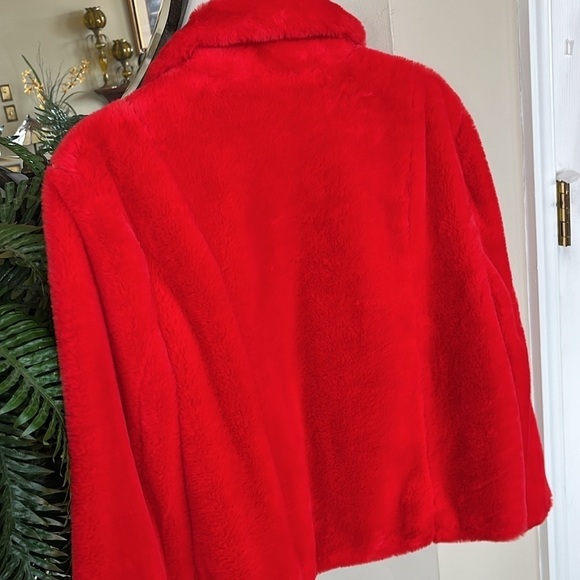 NWOT BLANK NYC Red Faux Fur Jacket Siren Bright Red Revolve Satin Lined Cozy - Picture 9 of 13